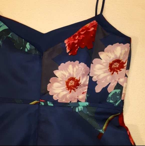 Floral Spaghetti Strap Banana Republic dress - Picture 3 of 6